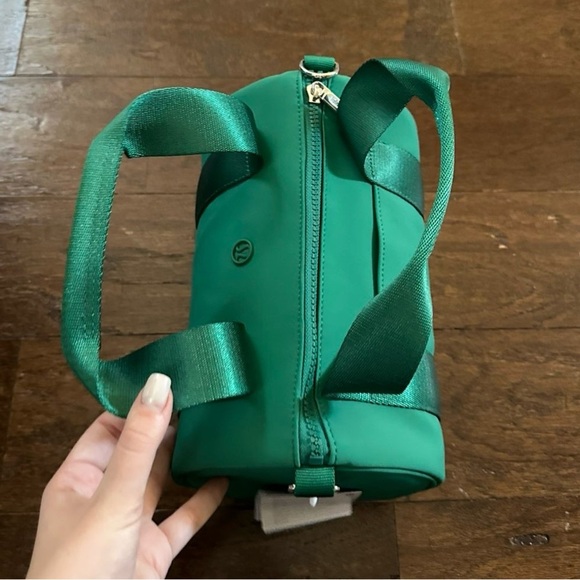Lululemon- Nylon Mini Barrel Duffle Bag 5L-Cascadia Green -NWT - Picture 6 of 14